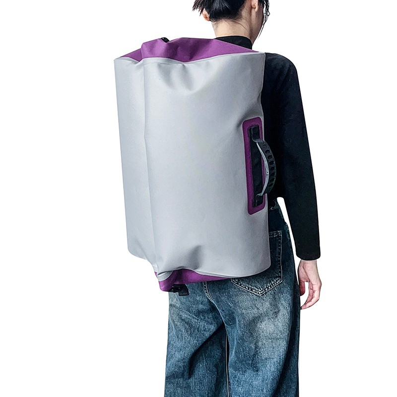 バックパックと登山バッグのカスタマイズの違いは何ですか？